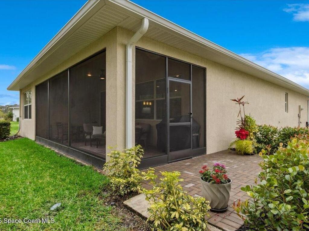 484 Veridian Circle, Palm Bay, FL 32907