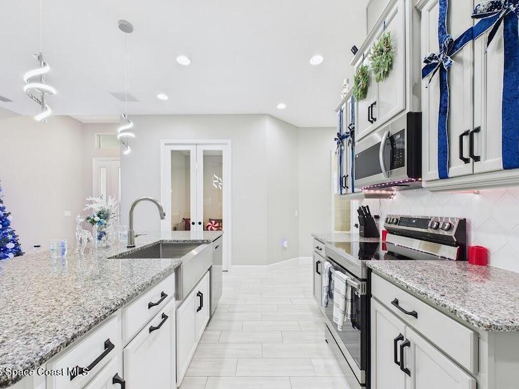 2940 Avalonia Drive, Melbourne, FL 32940