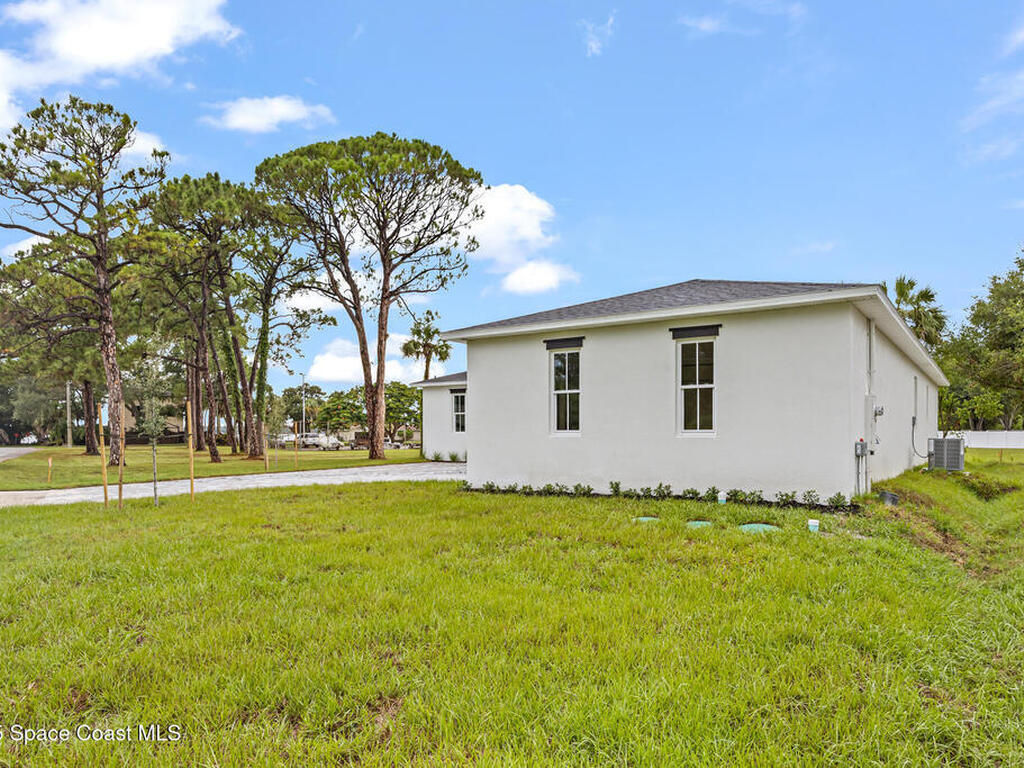 30 Victoria Street, Merritt Island, FL 32952