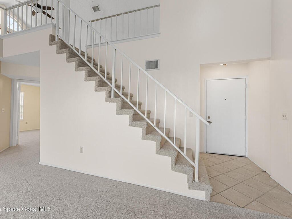 4740 Lake Waterford Way, Melbourne, FL 32901