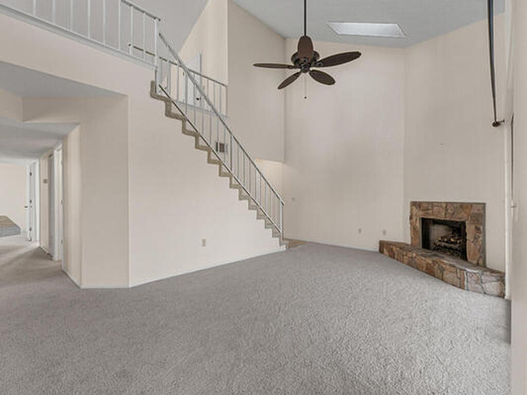 4740 Lake Waterford Way, Melbourne, FL 32901