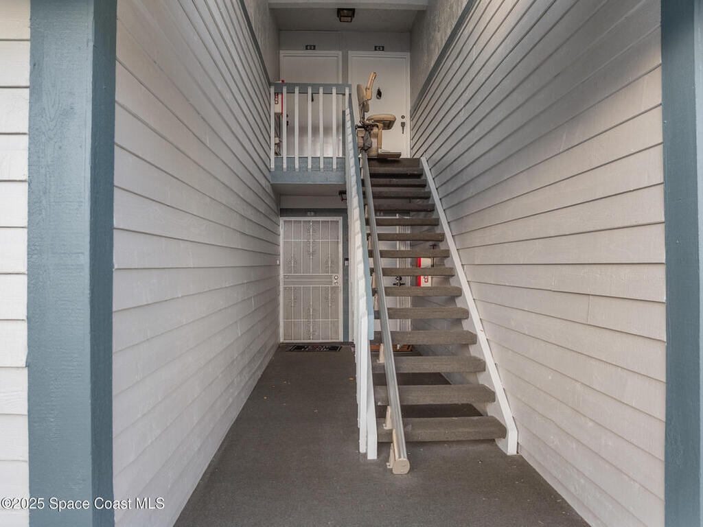 4740 Lake Waterford Way, Melbourne, FL 32901