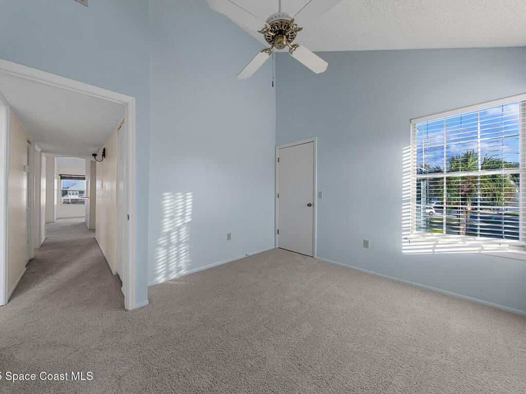 4740 Lake Waterford Way, Melbourne, FL 32901