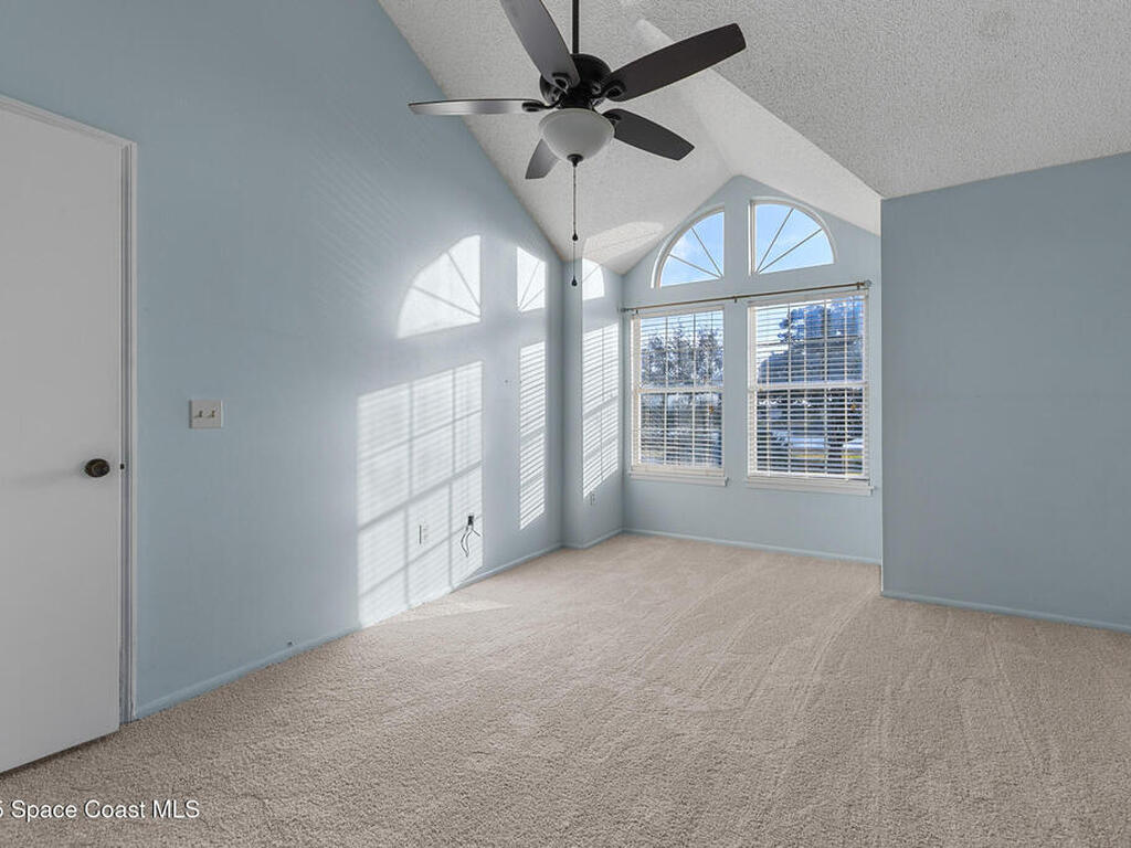 4740 Lake Waterford Way, Melbourne, FL 32901