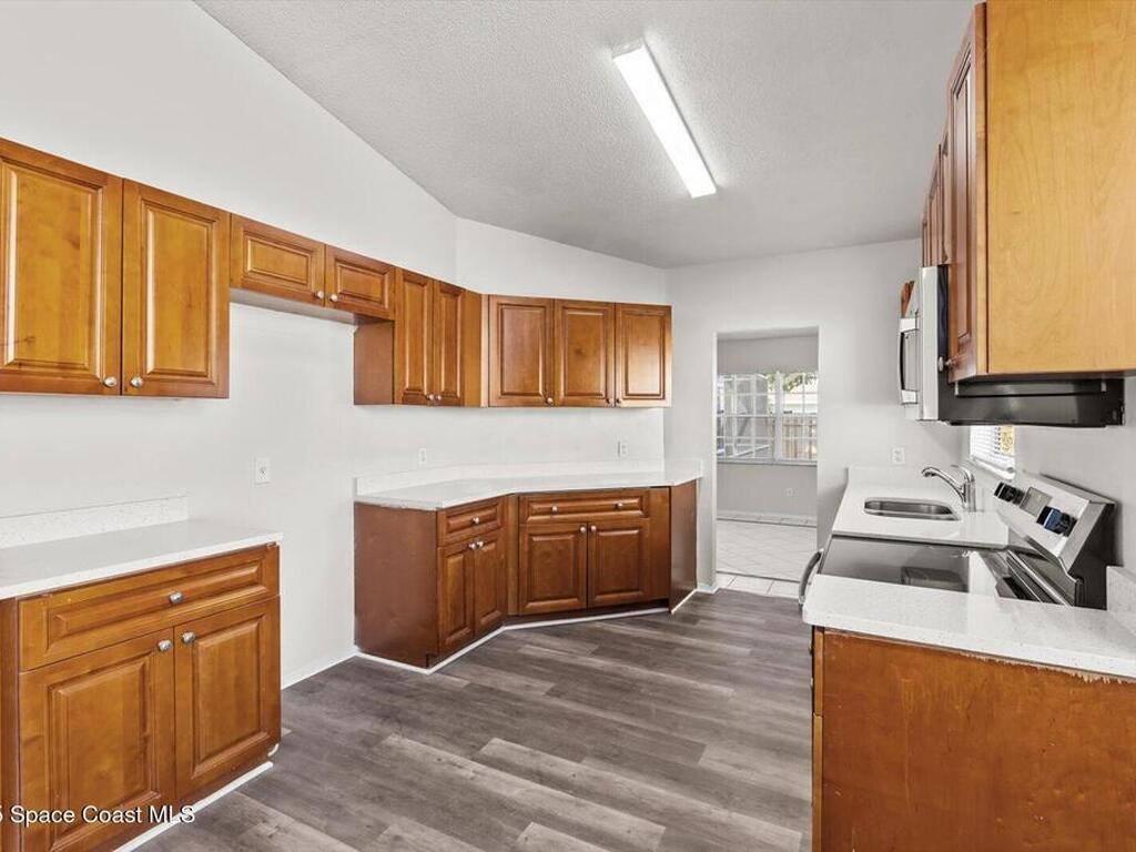 1037 SW California Boulevard, Port St. Lucie, FL 34953