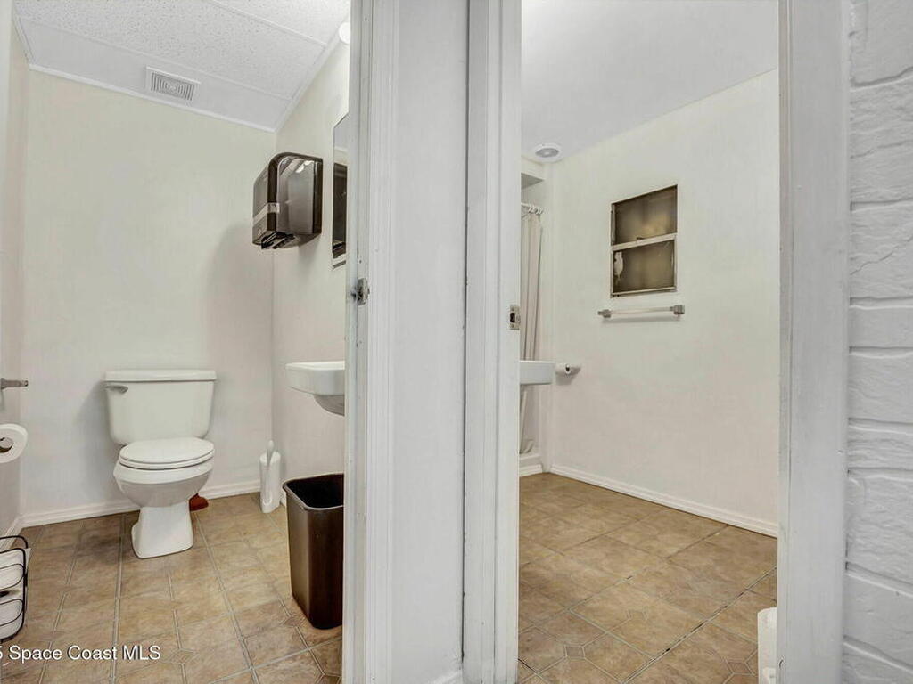 902 E New Haven Avenue, Melbourne, FL 32901