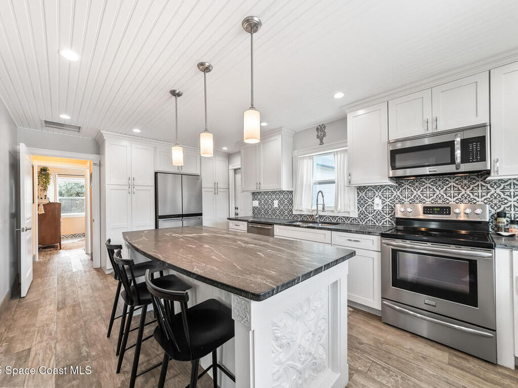 172 Woodland Avenue, Cocoa Beach, FL 32931