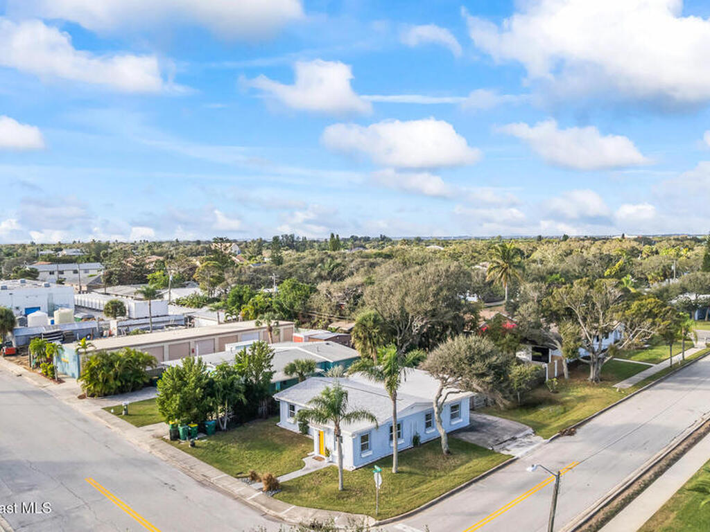 172 Woodland Avenue, Cocoa Beach, FL 32931