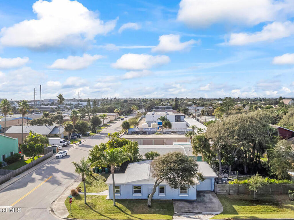 172 Woodland Avenue, Cocoa Beach, FL 32931