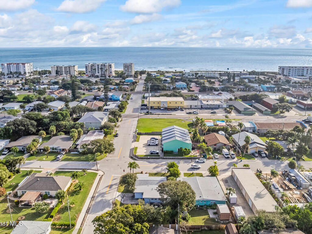 172 Woodland Avenue, Cocoa Beach, FL 32931