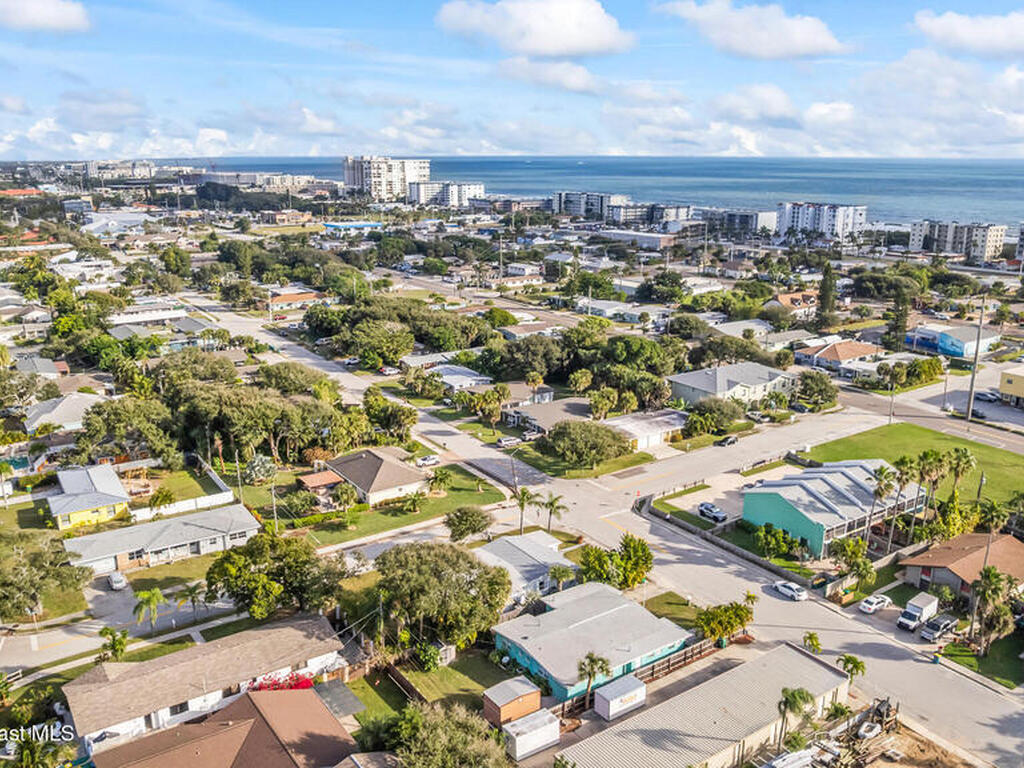 172 Woodland Avenue, Cocoa Beach, FL 32931