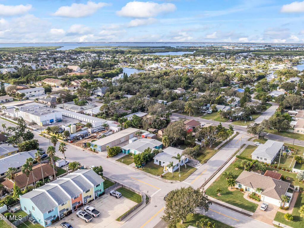 172 Woodland Avenue, Cocoa Beach, FL 32931