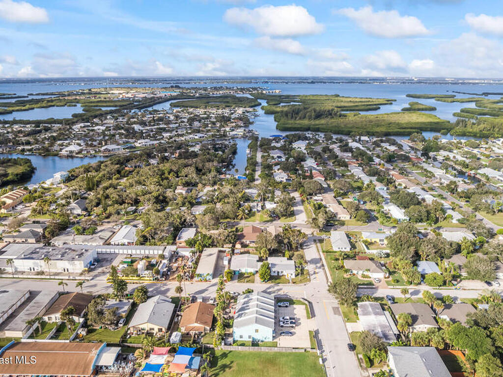 172 Woodland Avenue, Cocoa Beach, FL 32931