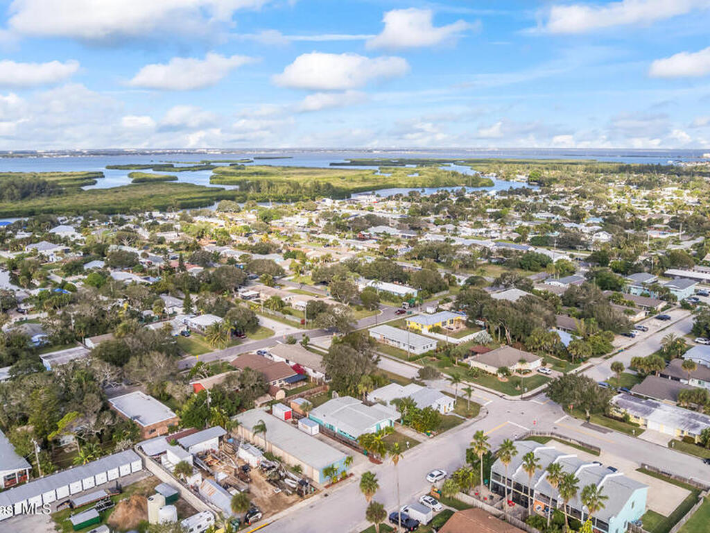 172 Woodland Avenue, Cocoa Beach, FL 32931