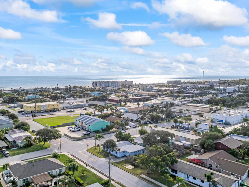 172 Woodland Avenue, Cocoa Beach, FL 32931