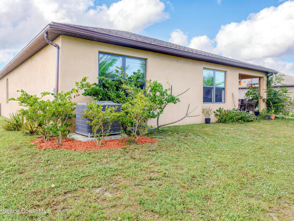 7339 Tourmaline Drive, Grant-Valkaria, FL 32949