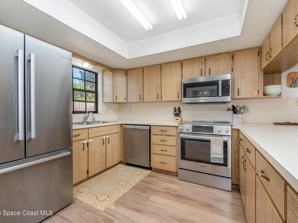 128 Lagoon Avenue, Melbourne, FL 32901