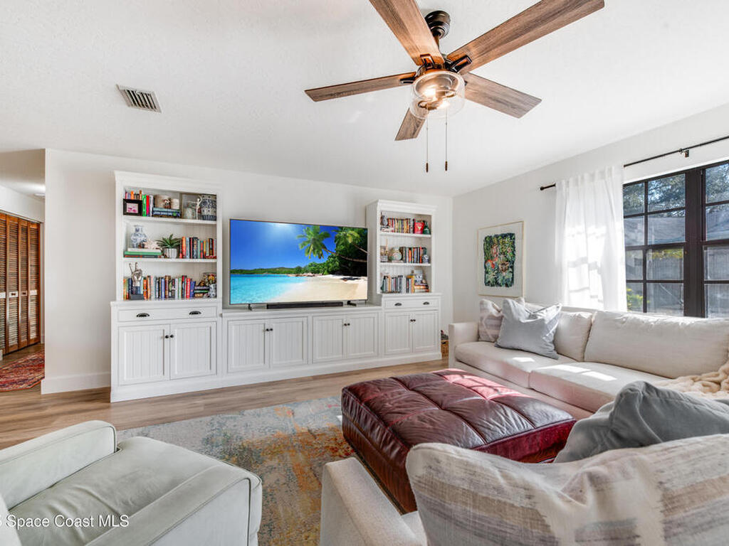 128 Lagoon Avenue, Melbourne, FL 32901