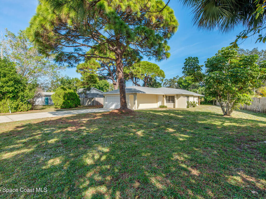 128 Lagoon Avenue, Melbourne, FL 32901