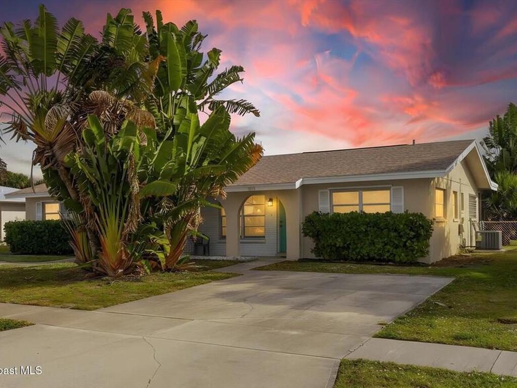 521 & 523 Ronnie Drive, Indian Harbour Beach, FL 32937