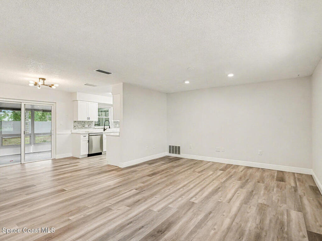 1015 Woodsmere Parkway, Rockledge, FL 32955