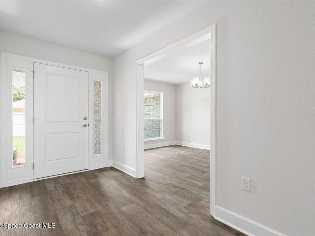 962 Seneca Avenue, Sebastian, FL 32958