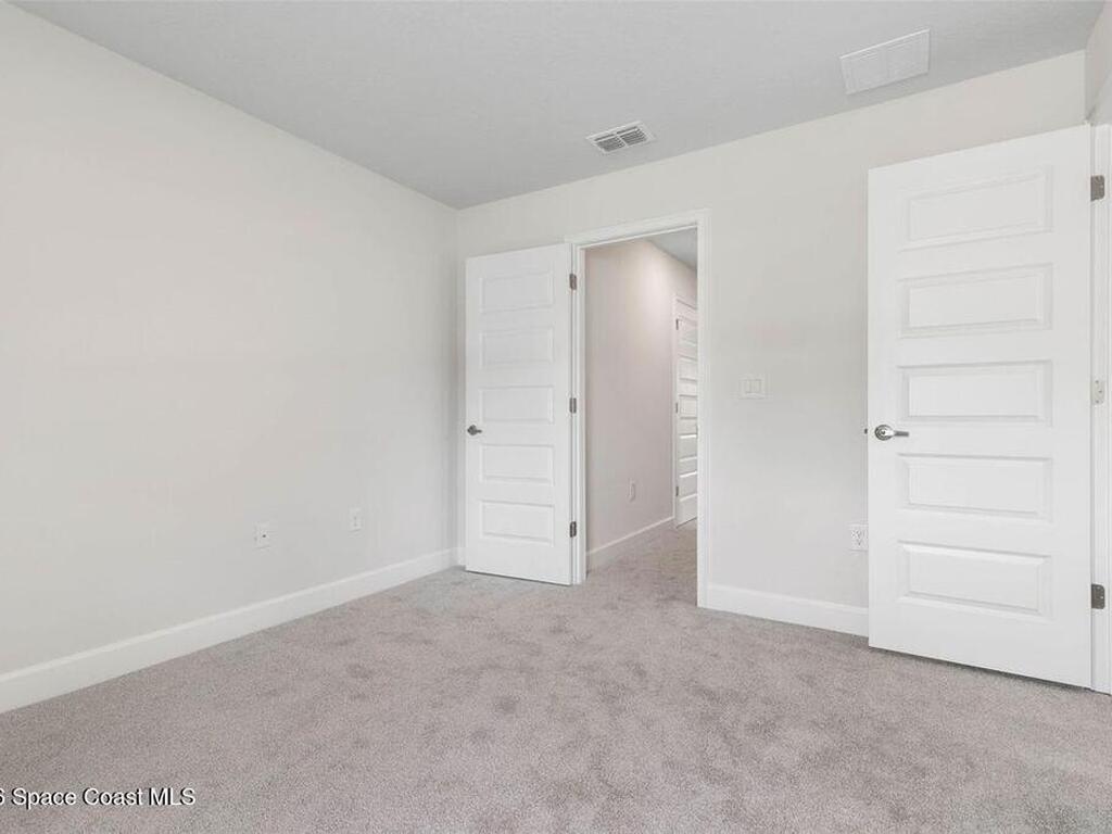 962 Seneca Avenue, Sebastian, FL 32958