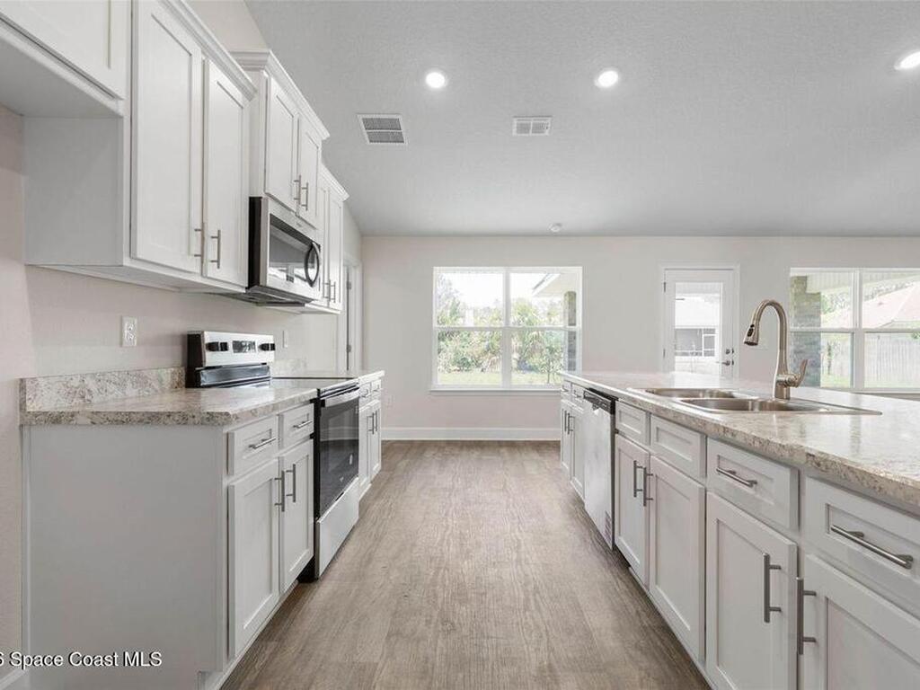 962 Seneca Avenue, Sebastian, FL 32958