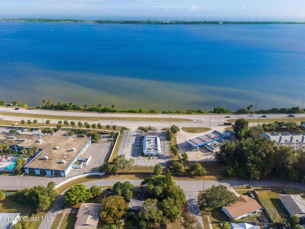 4720 Dixie Highway, Palm Bay, FL 32905