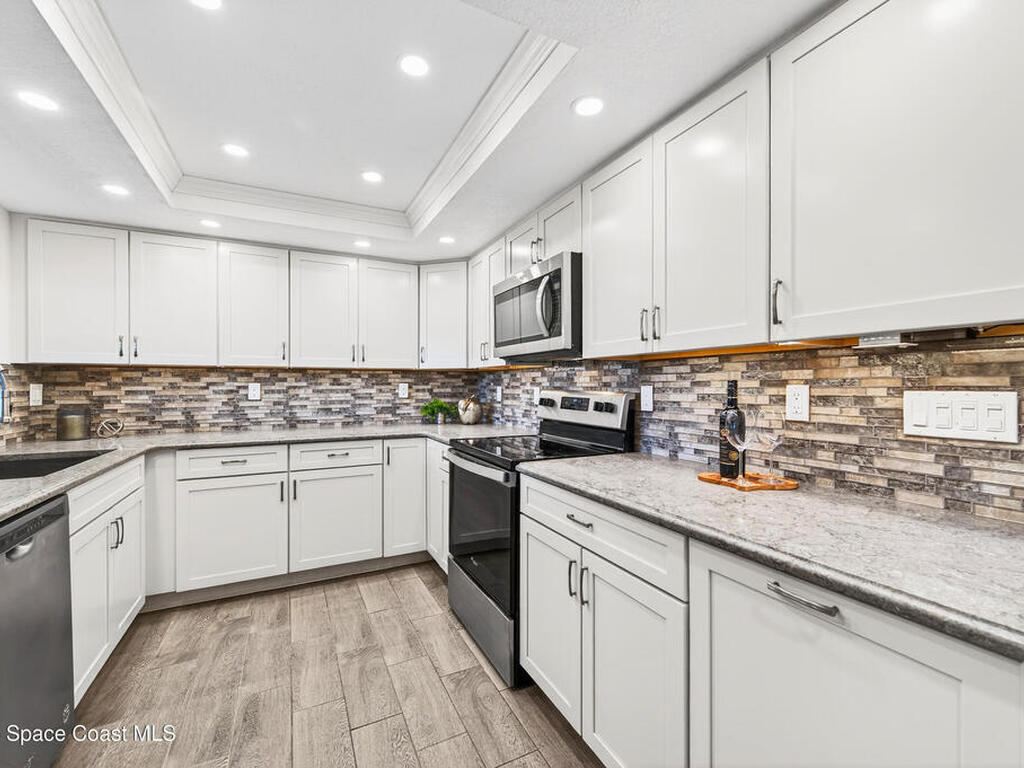 196 Country Club Drive, Melbourne, FL 32940