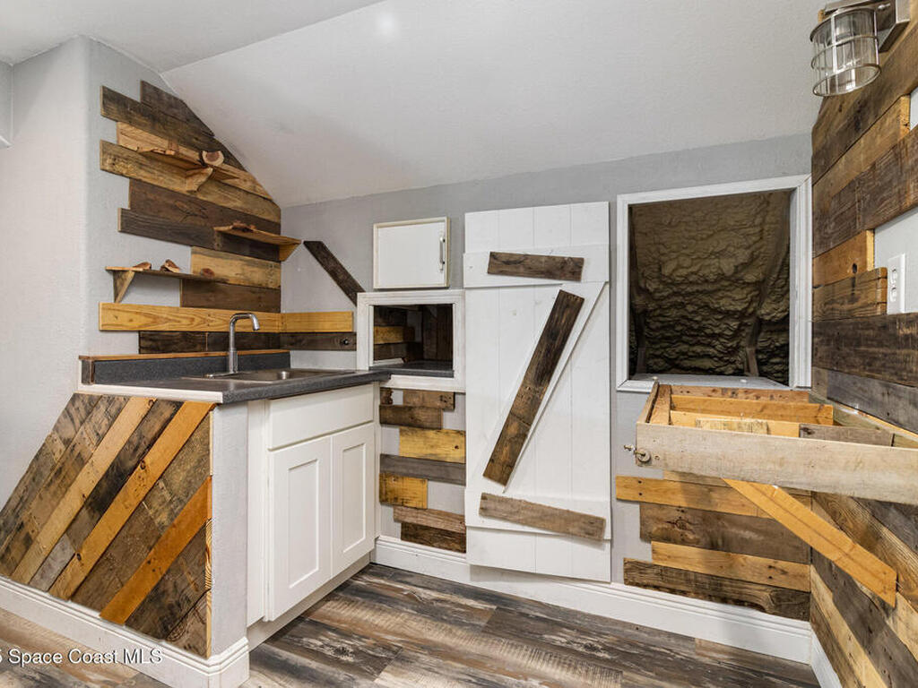 2203 Bignonia Street, Melbourne, FL 32901