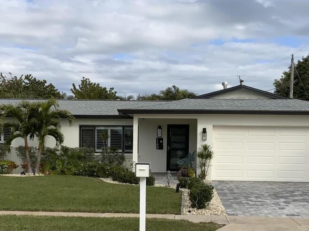 1190 Yacht Club Blvd, Indian Harbour Beach, FL 32937