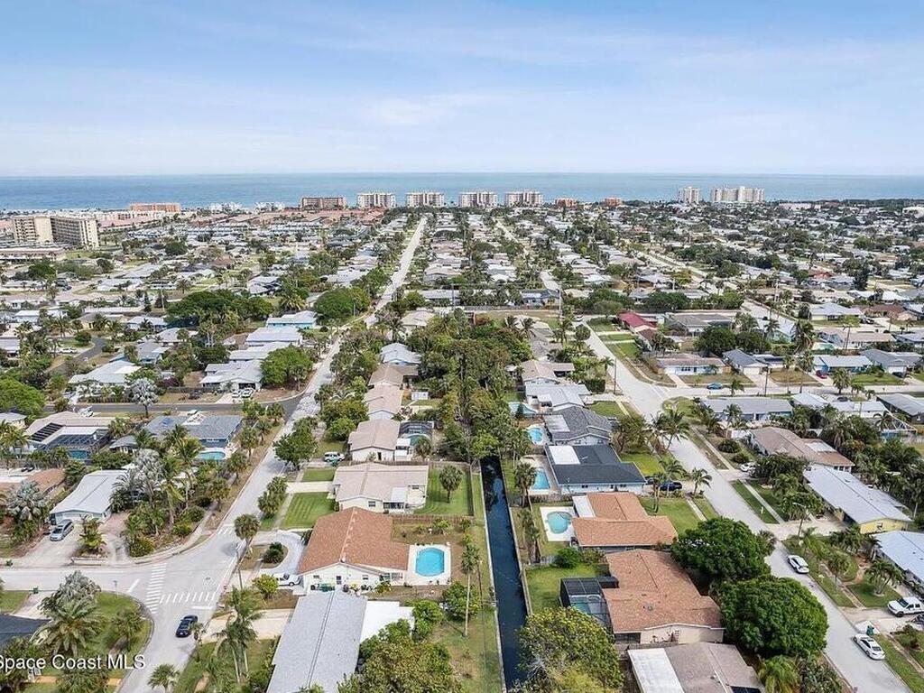 1190 Yacht Club Blvd, Indian Harbour Beach, FL 32937