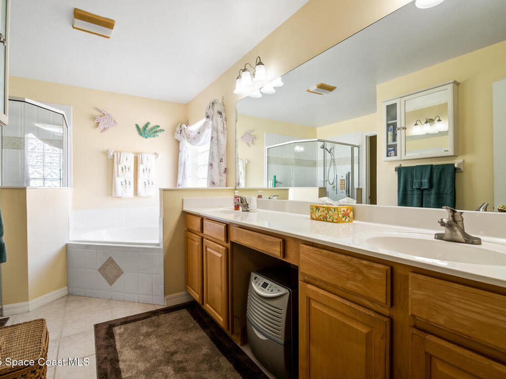 1611 Lago Mar Drive, Suntree, FL 32940