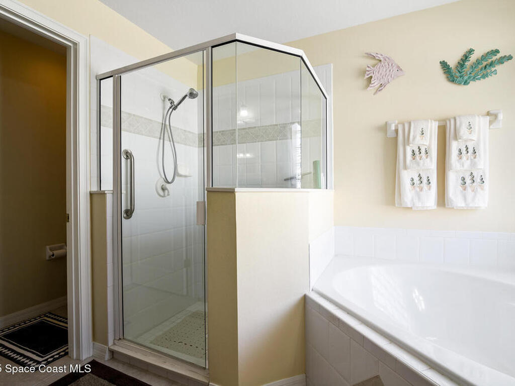 1611 Lago Mar Drive, Suntree, FL 32940