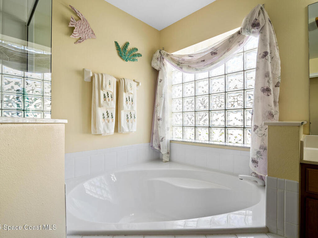 1611 Lago Mar Drive, Suntree, FL 32940