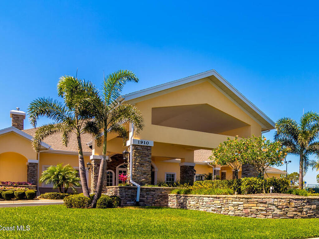 1611 Lago Mar Drive, Suntree, FL 32940