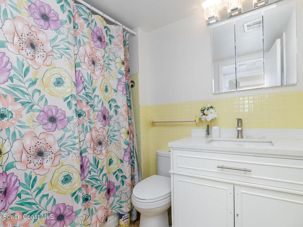 2020 N Atlantic Avenue, Cocoa Beach, FL 32931