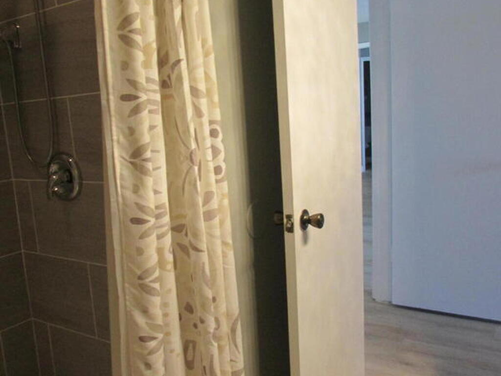 1850 Charlesmont Drive, Melbourne, FL 32903