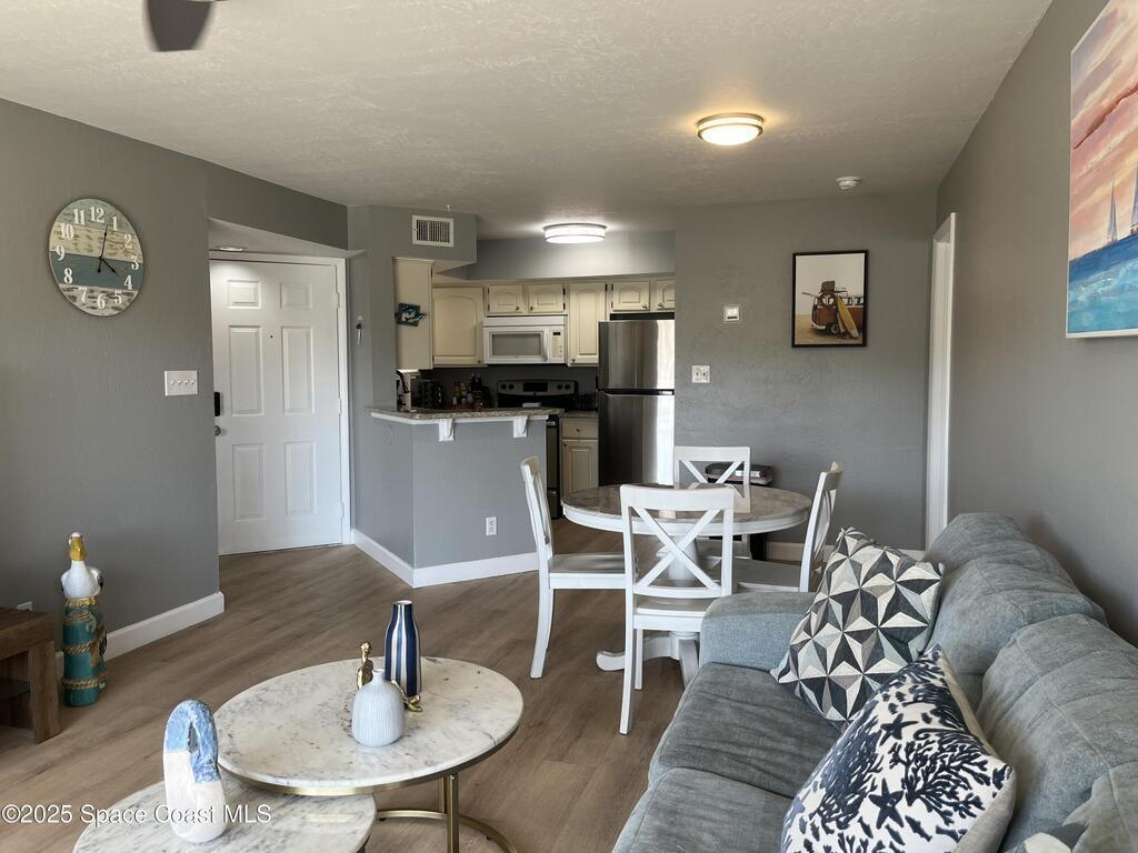 1850 Charlesmont Drive, Melbourne, FL 32903