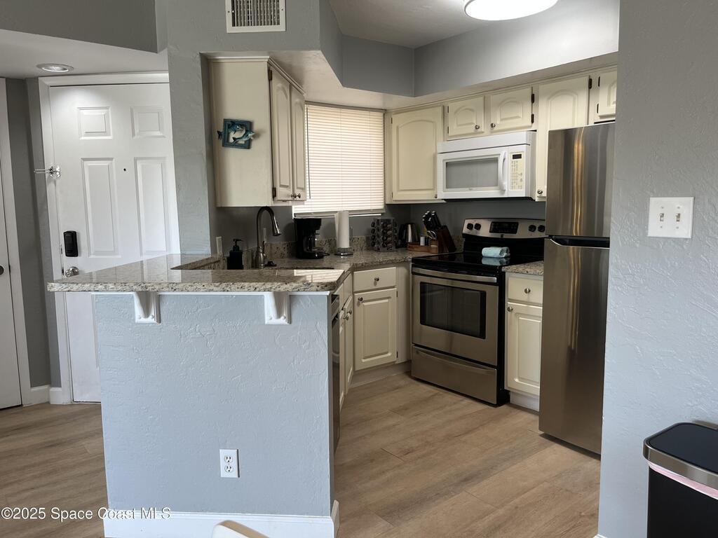 1850 Charlesmont Drive, Melbourne, FL 32903