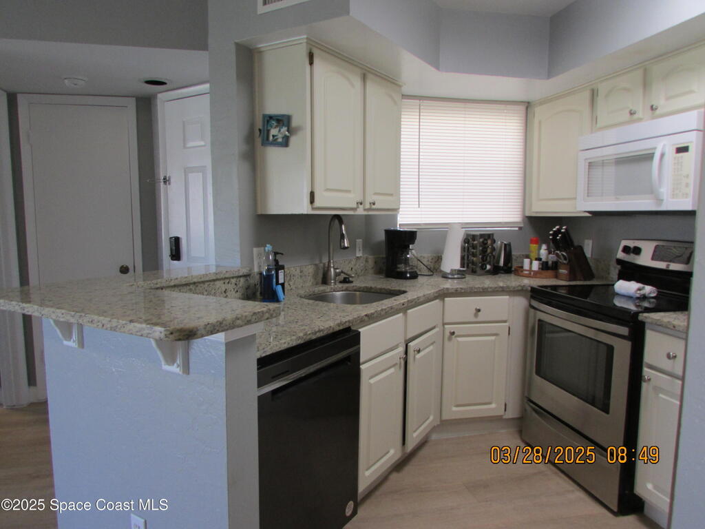 1850 Charlesmont Drive, Melbourne, FL 32903