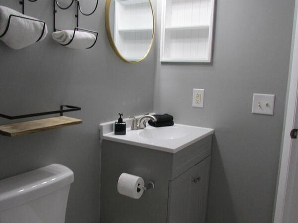 1850 Charlesmont Drive, Melbourne, FL 32903