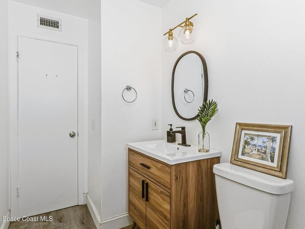 300 S Orlando Avenue, Cocoa Beach, FL 32931