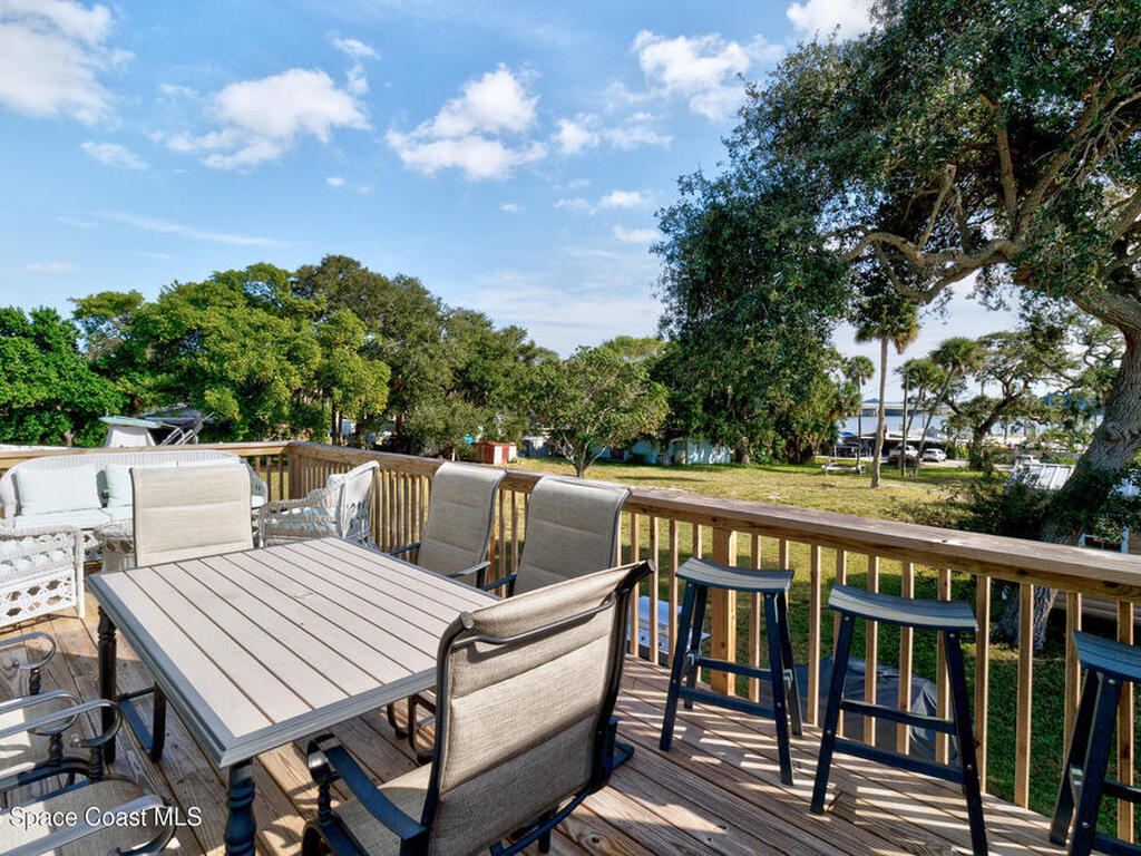 4055 Palm Avenue, Micco, FL 32976