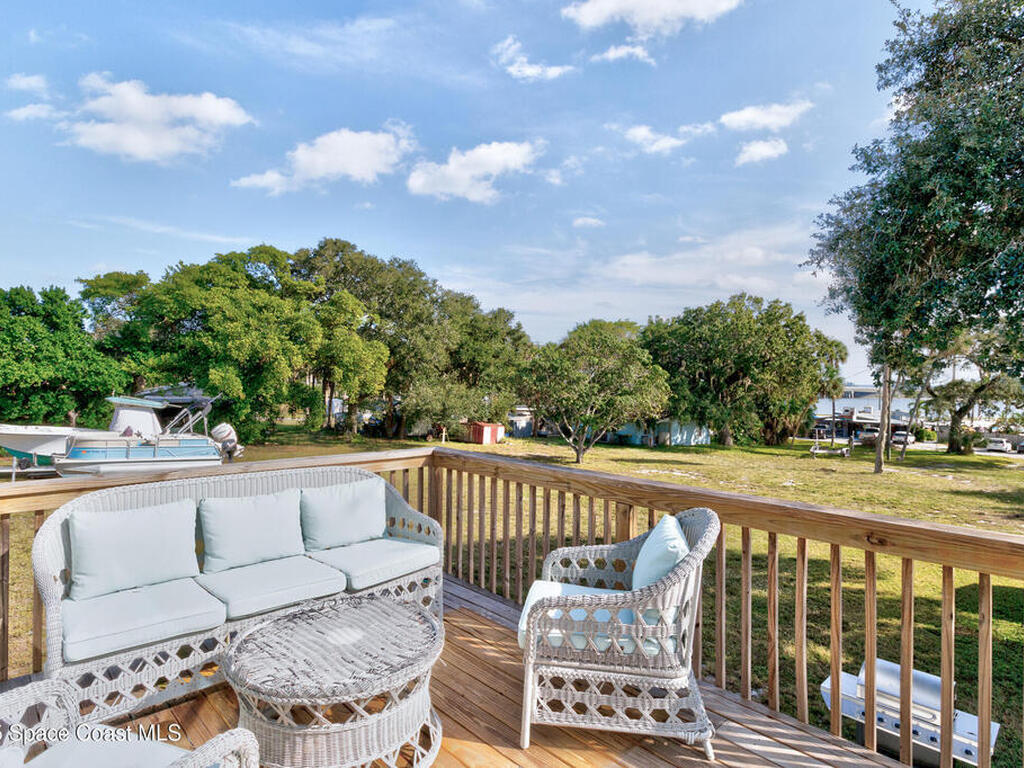 4055 Palm Avenue, Micco, FL 32976