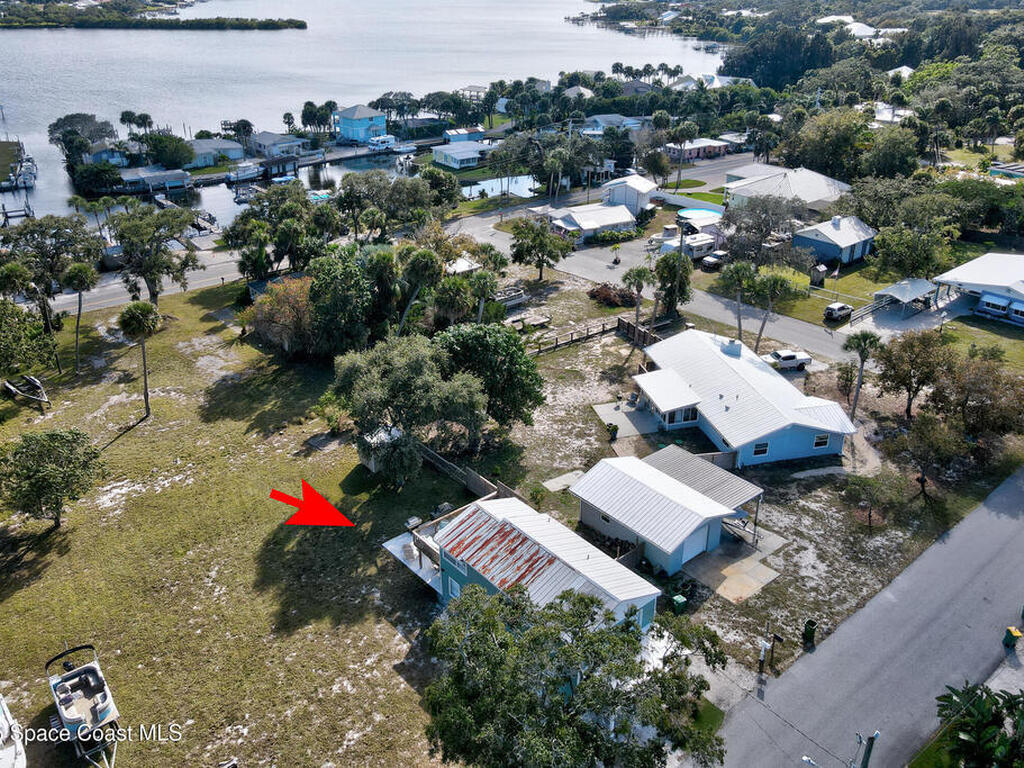 4055 Palm Avenue, Micco, FL 32976