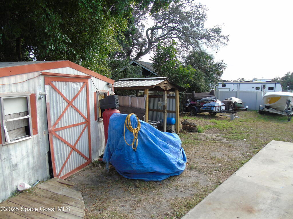 2952 Century Oaks Circle, Malabar, FL 32950