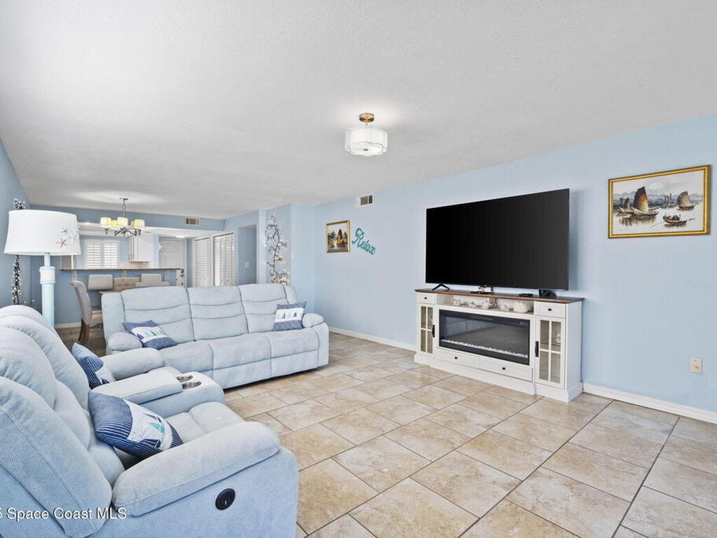 1305 S Atlantic Avenue, Cocoa Beach, FL 32931