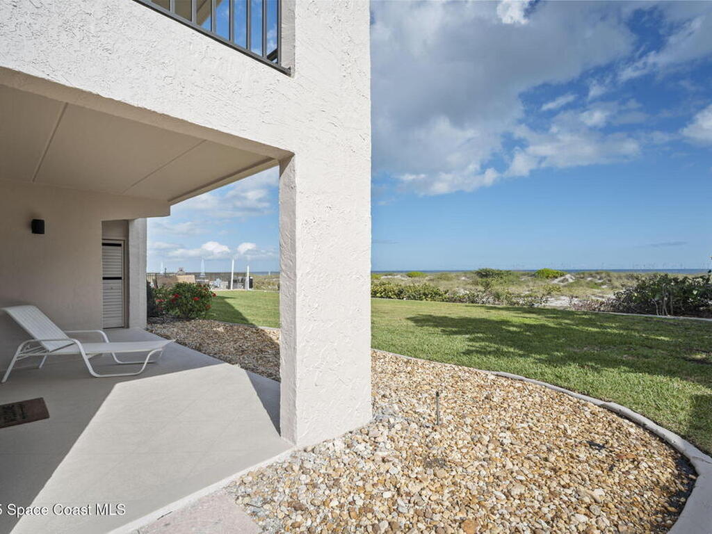 1305 S Atlantic Avenue, Cocoa Beach, FL 32931